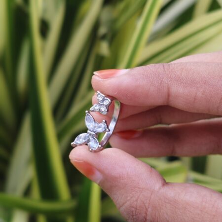 Classic Style Bow Knot Inlay Zircon Ring