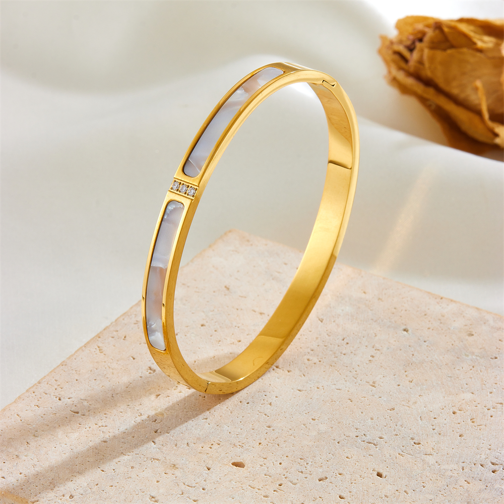 Princess-Cute-Solid-Color-Stainless-Steel-18K-Gold-Plated-Acrylic-Rhinestones-Bangle-In-Bulk.jpg